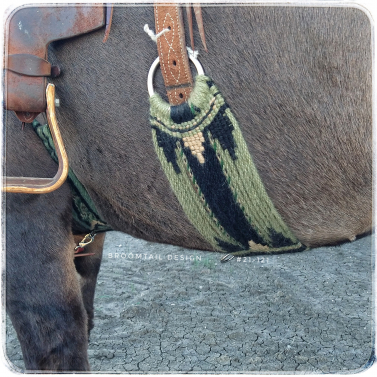 Wide back mule cinch Wide back mule cinch
