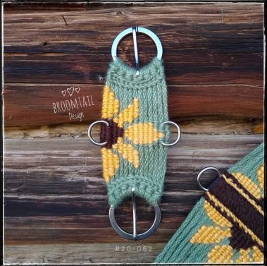 Adorable Sunflower Cinch