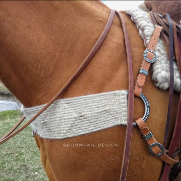 Mohair tripping collar